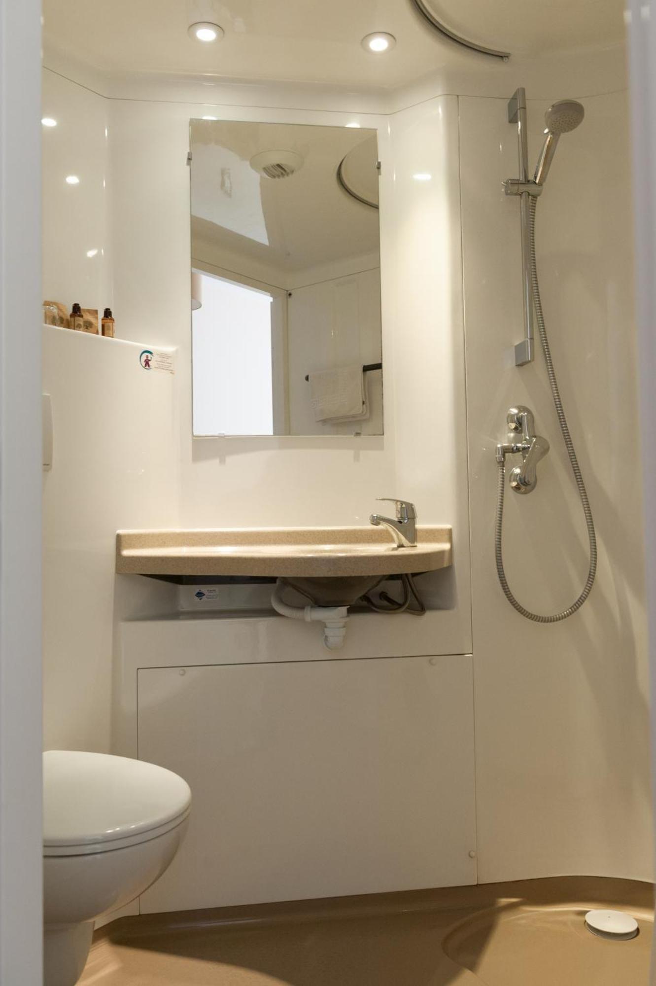 Auberge De Jeunesse Hi Bordeaux-Blanquefort - Ex Otellia 외부 사진