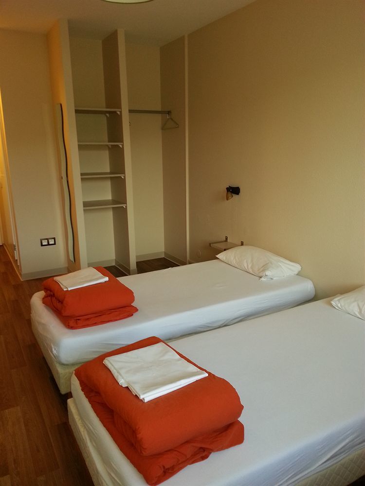 Auberge De Jeunesse Hi Bordeaux-Blanquefort - Ex Otellia 외부 사진