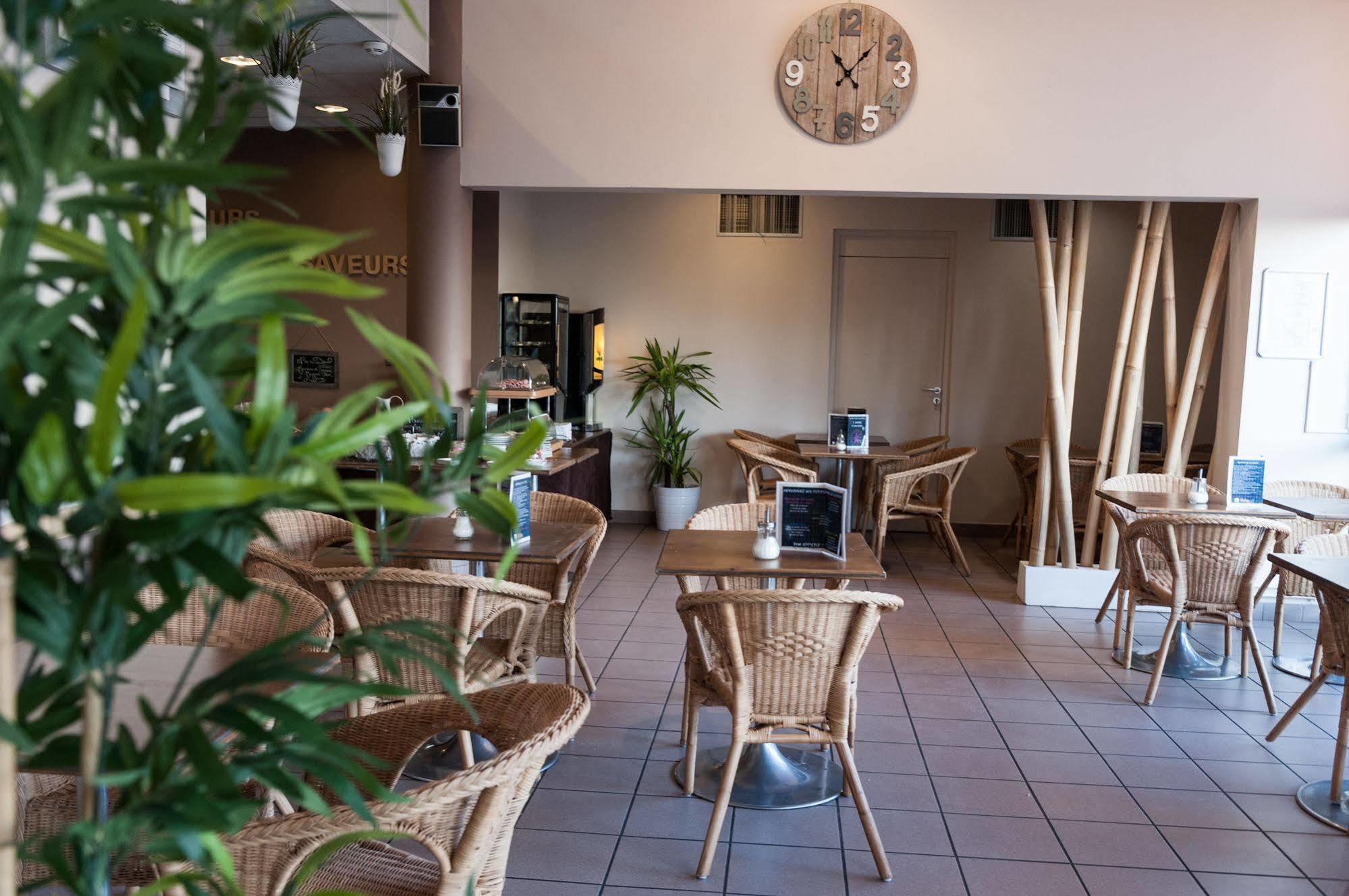 Auberge De Jeunesse Hi Bordeaux-Blanquefort - Ex Otellia 외부 사진